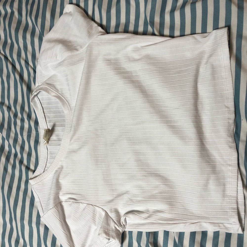 White ribbed bozzolo crop top size Large never worn